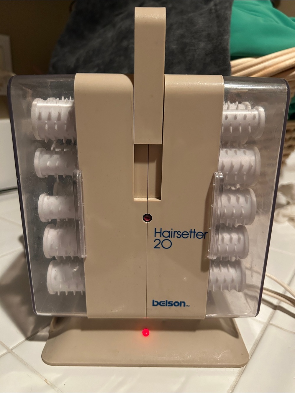 Hairsetter 20 in Beige with White Rollers